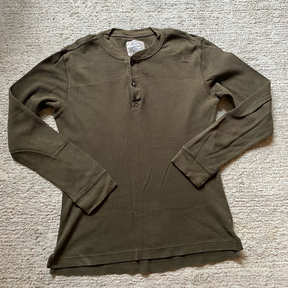 St John’s Bay Hunter Green Henley Long Sleeve Size M